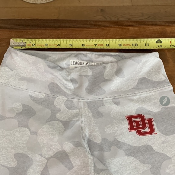 NWOT University of Denver Camo Sports Leggings - Picture 4 of 10